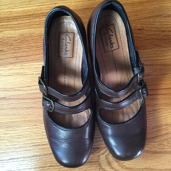 Clark’s Artisan Collection Passion Brown Heels - Picture 3 of 16